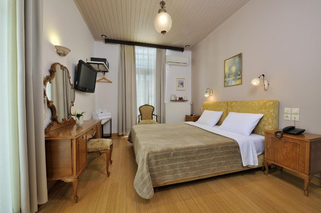 Dryades & Orion Hotel — 5