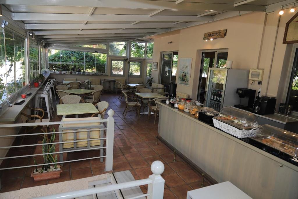 IKAROS Hotel ELLINIKO — 2
