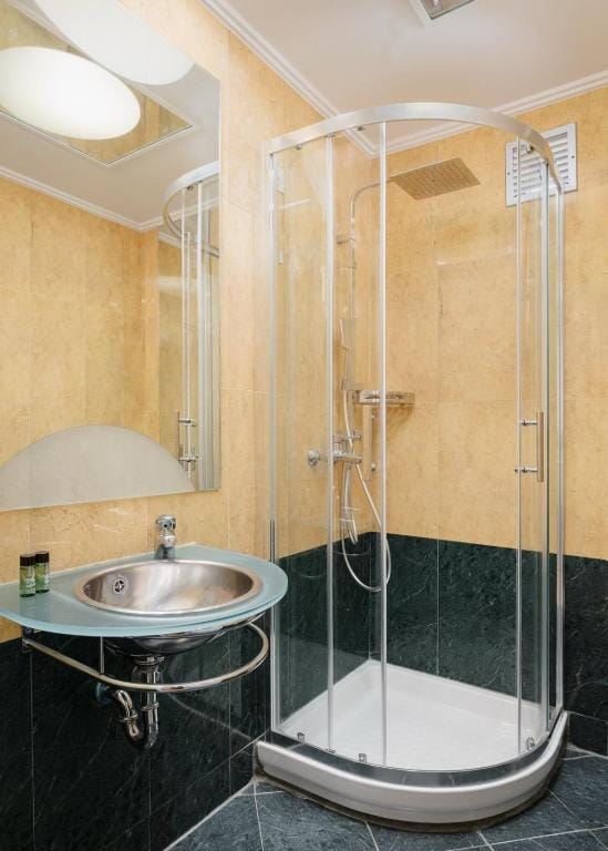 Kreoli Hotel — 3