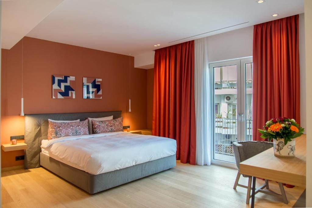 PINACOTA SUITES ATHENS — 2