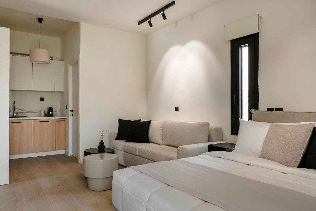The Uptown Boutique Apartments — 3