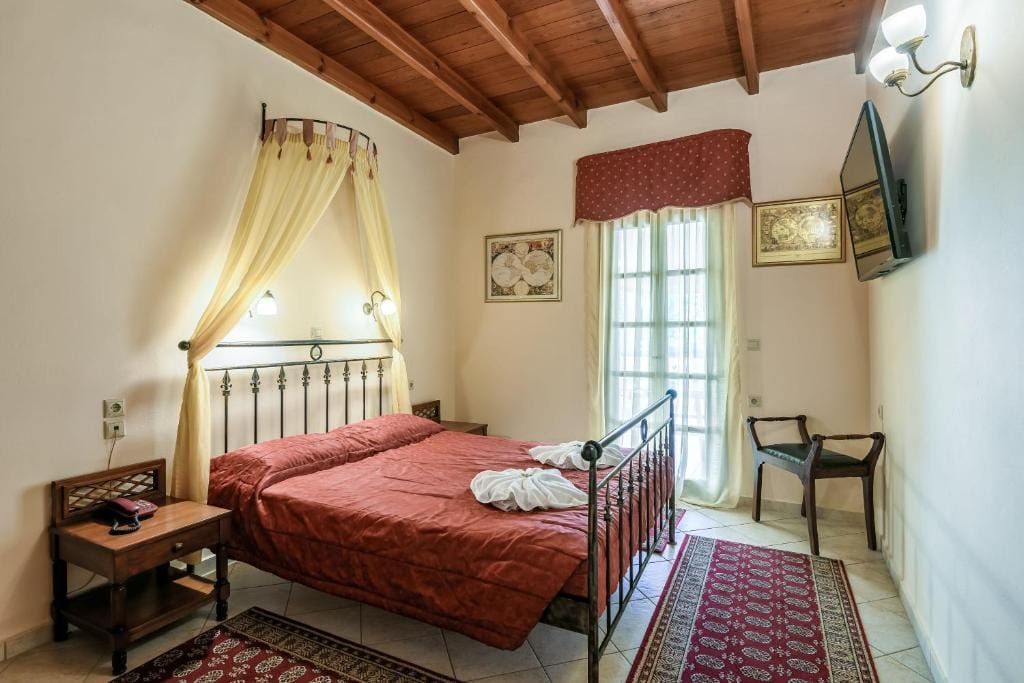 Belmondo Hotel — 5