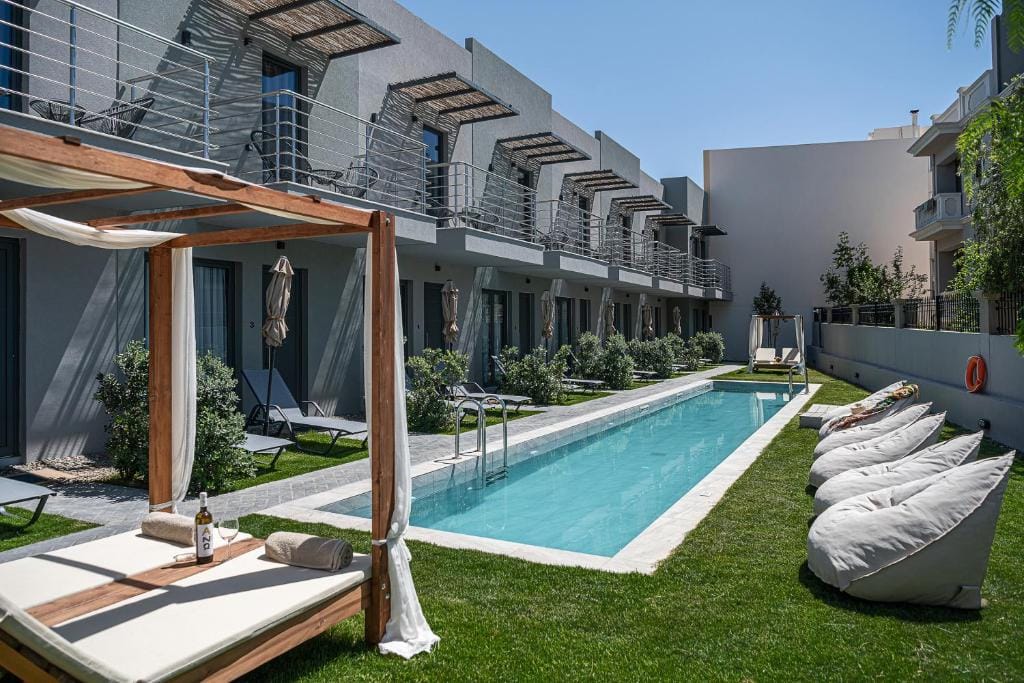 NEK Suites - Adults Only — 2