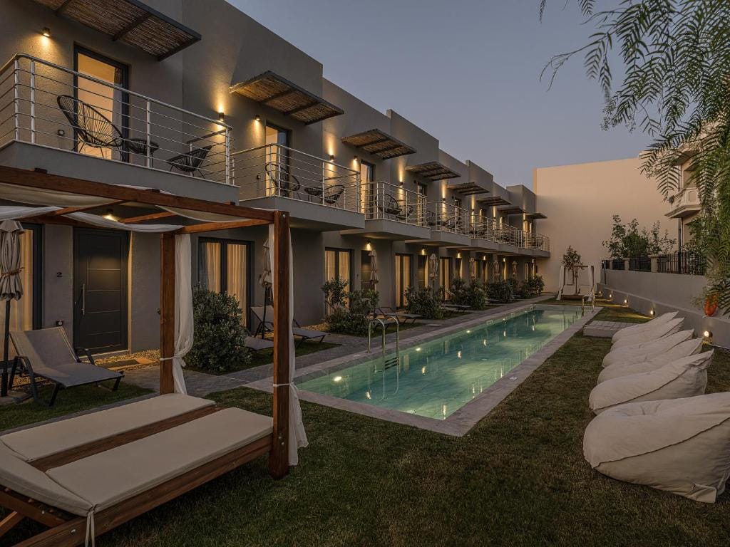 NEK Suites - Adults Only — 3