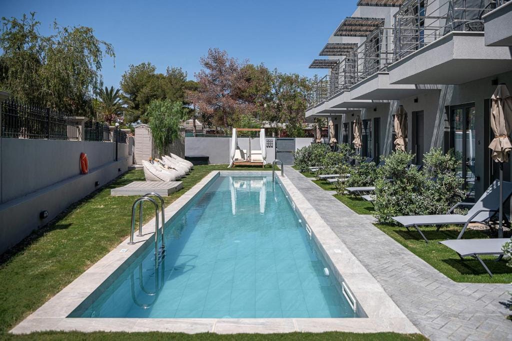 NEK Suites - Adults Only — 5
