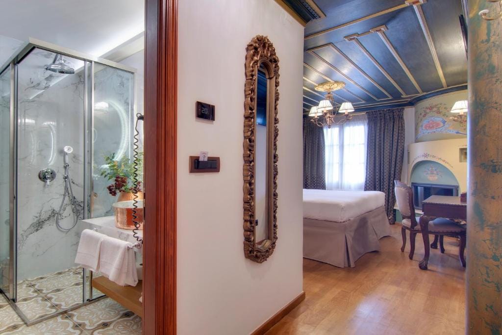ARCHONTARIKI Historic Boutique Hotel — 5
