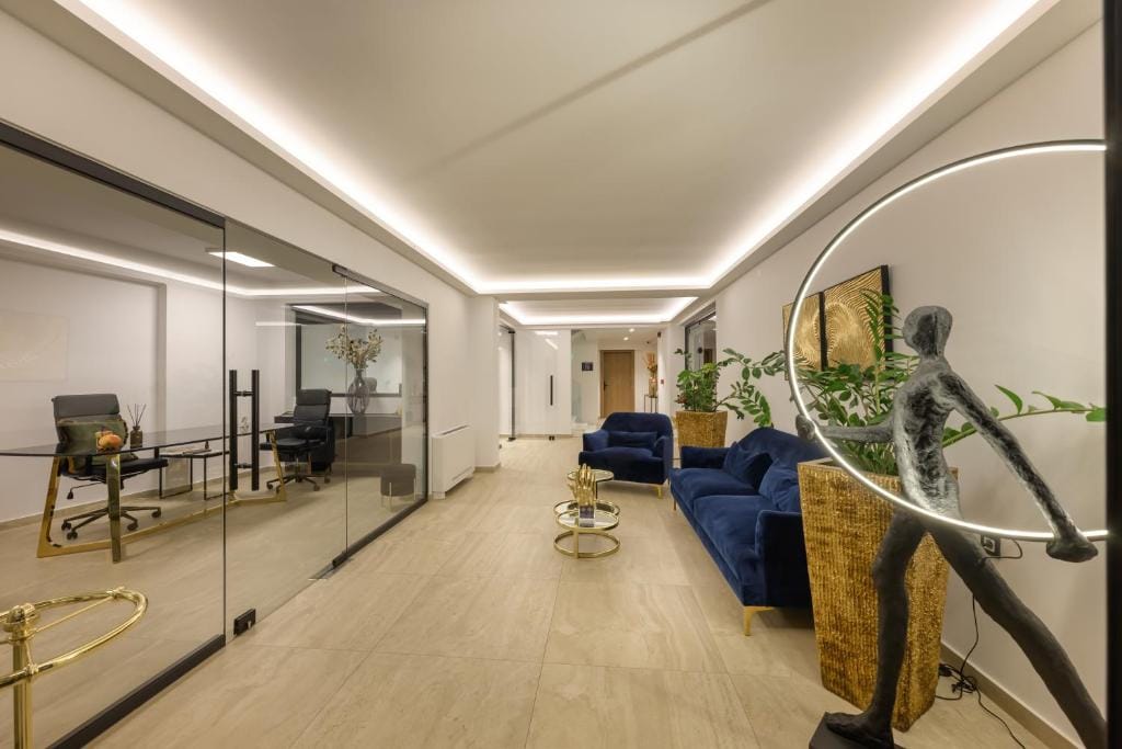 Gold Suites — 4