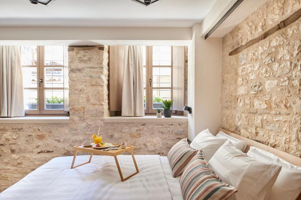 IALNA Boutique Hotel — 2