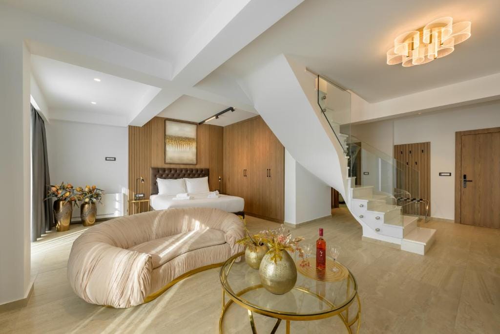 Platinum Suites — 5