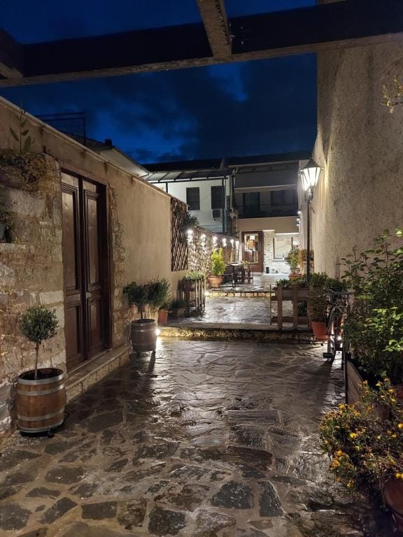 VIRSA BOUTIQUE ROOMS — 5