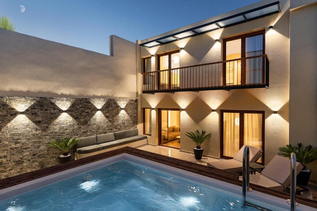 Dea Del Porto Signature Suites — 4