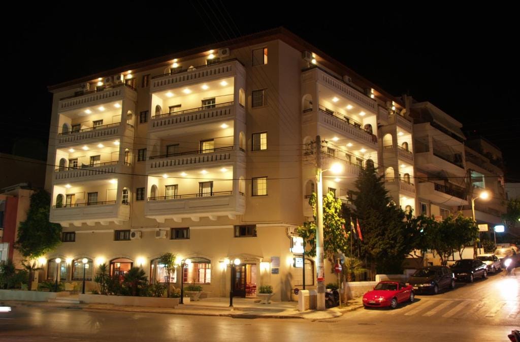 Elina Hotel Apartments — 3
