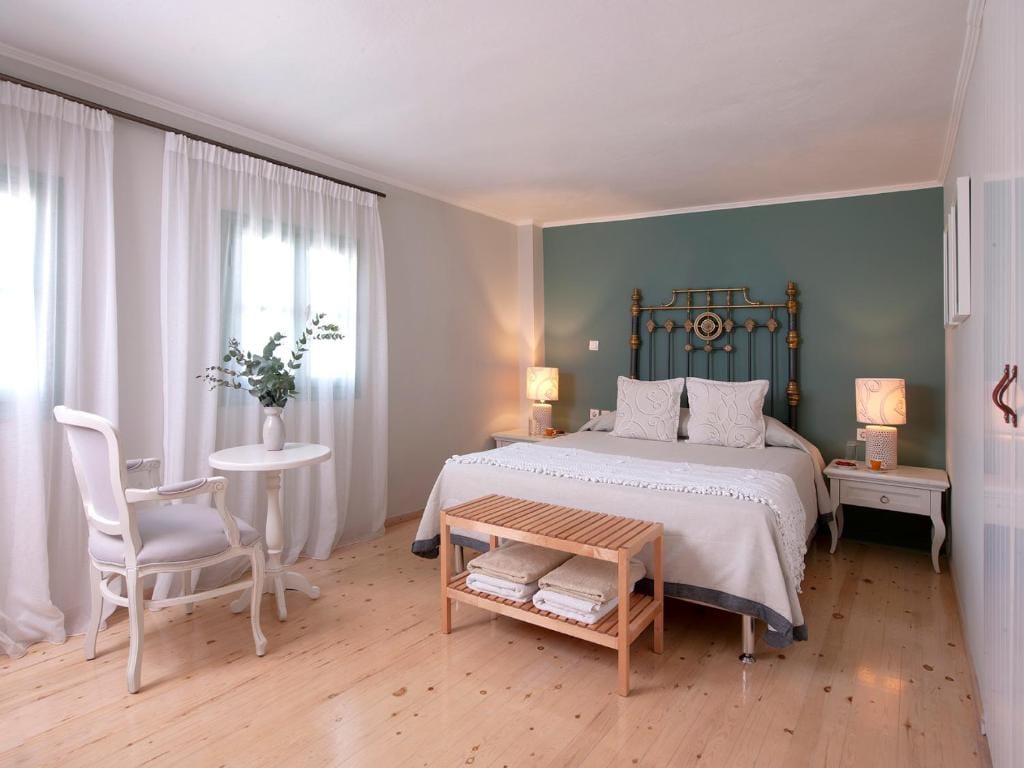 Mythos Suites Boutique Hotel — 2