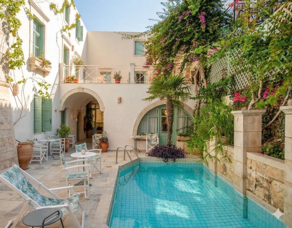 Mythos Suites Boutique Hotel — 3