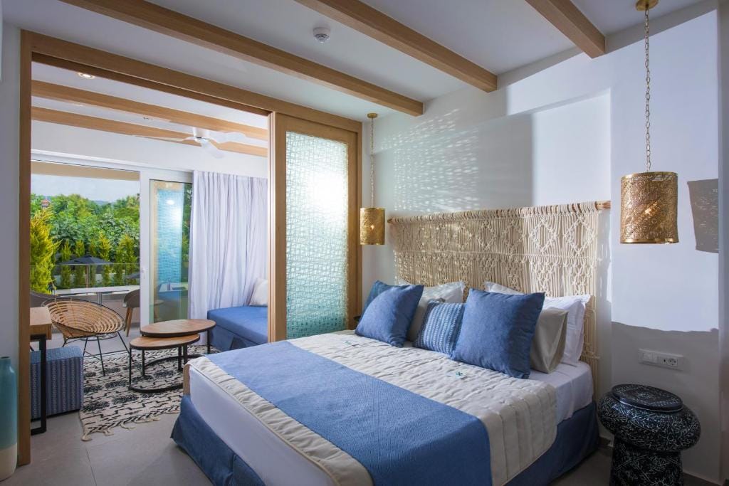 Omiros Boutique Hotel (Adults Only) — 2