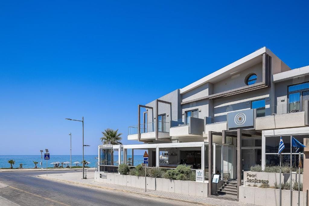 Pearl SeaBreeze Suites — 5
