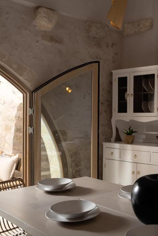 Sutor Chic Manor — 3